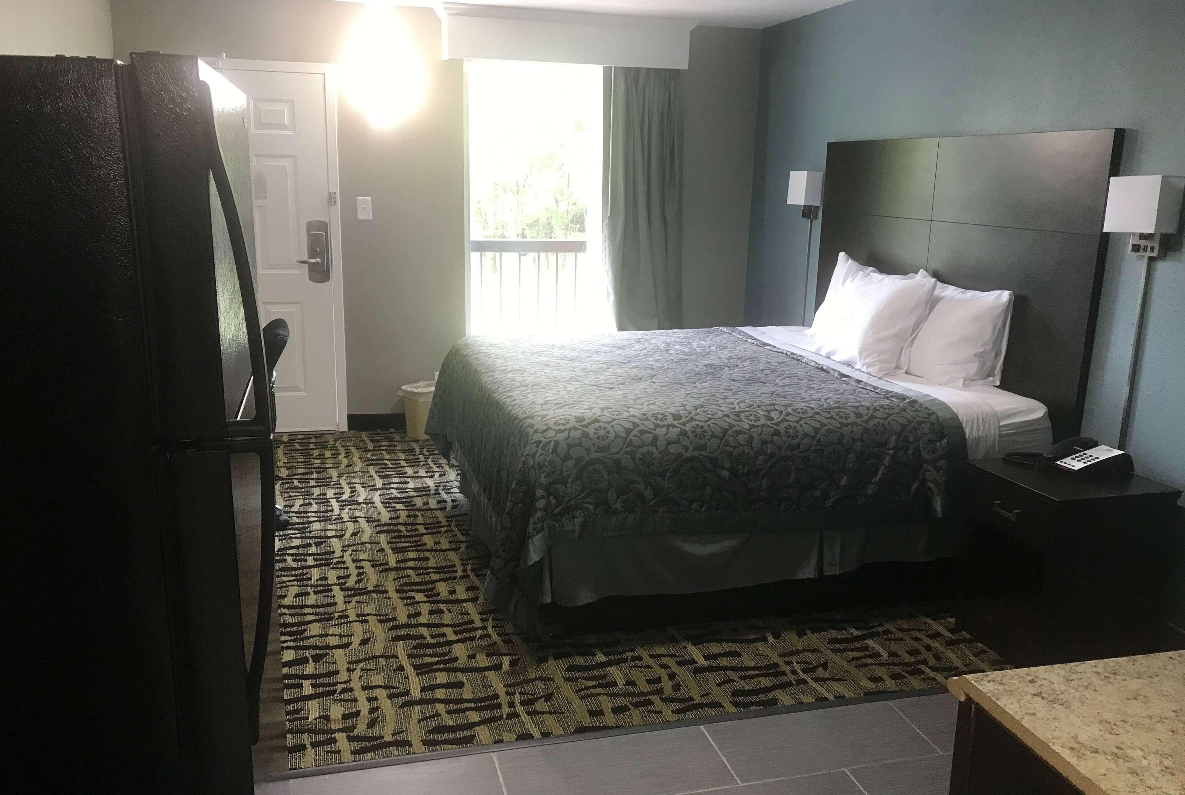 Days Inn & Suites By Wyndham Collierville Germantown Area Eksteriør billede