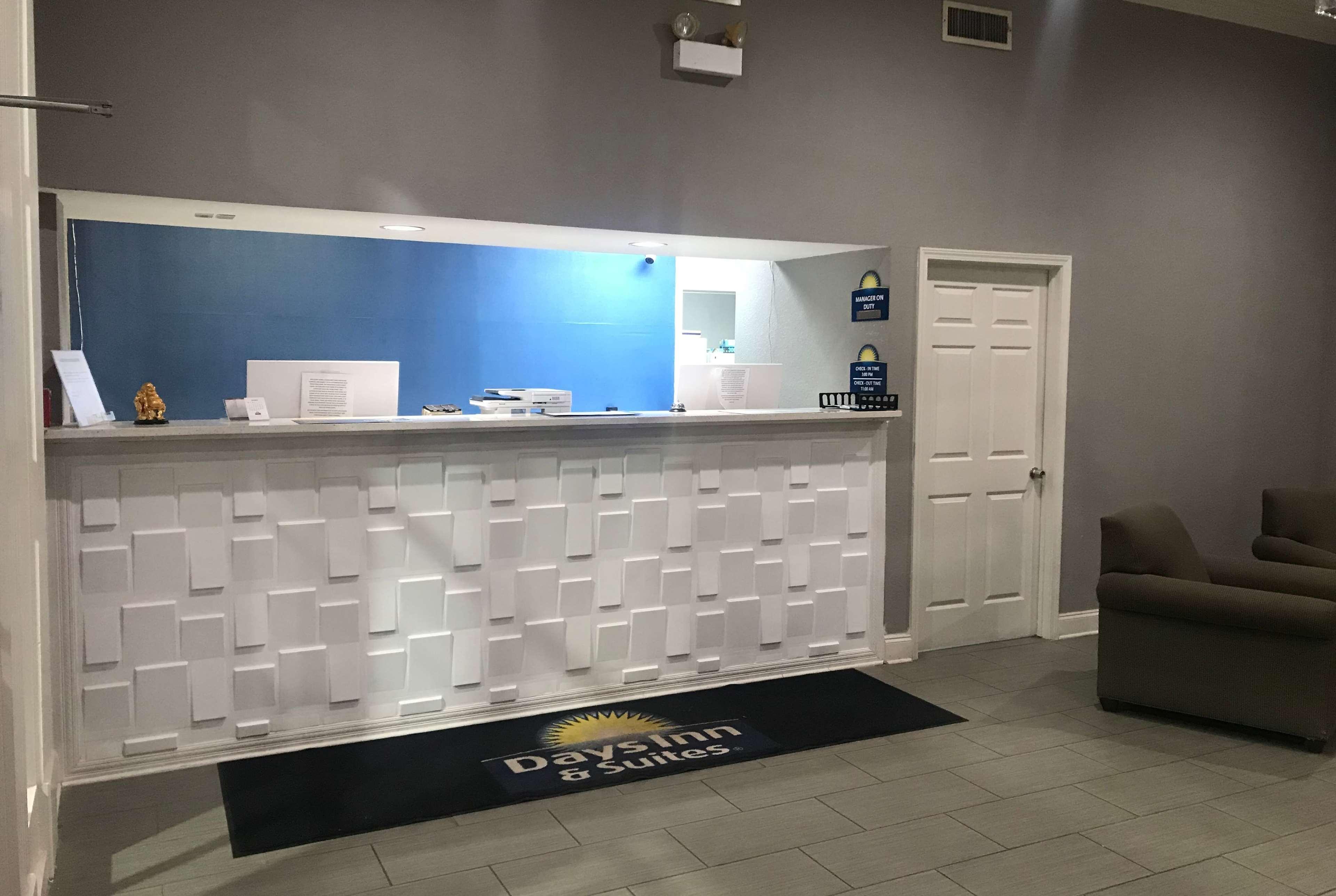 Days Inn & Suites By Wyndham Collierville Germantown Area Eksteriør billede