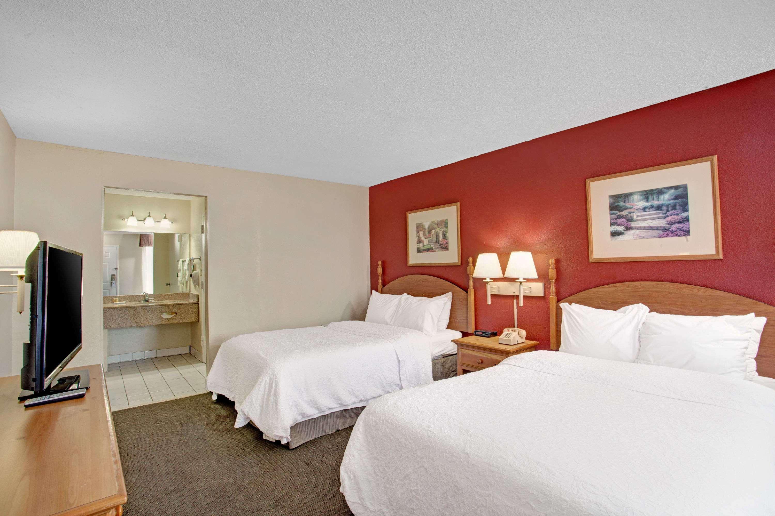 Days Inn & Suites By Wyndham Collierville Germantown Area Eksteriør billede